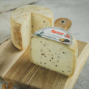 Овче СИРЕНЕ с трюфел 1,2% (11.24 € / 21.98 лв. за 200 гр.)