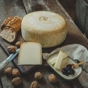 Отлежало Овче Сирене, 6 месеца (9.20 € / 17.98 лв. за 200 гр.)